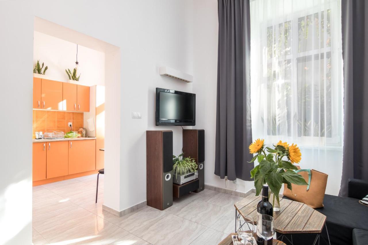 Cracow Best Location Apartment With Garden By Cozyplace Krakau Buitenkant foto