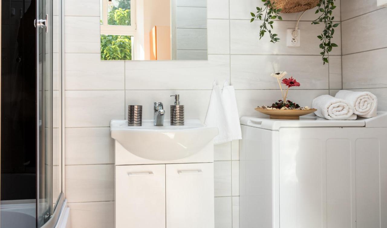 Cracow Best Location Apartment With Garden By Cozyplace Krakau Buitenkant foto